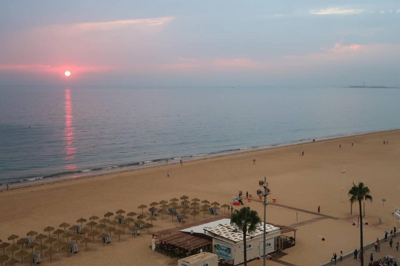 Апартаменты Casa Brasil - 1ª Linea Playa Con Parking Incluido Кадис Экстерьер фото